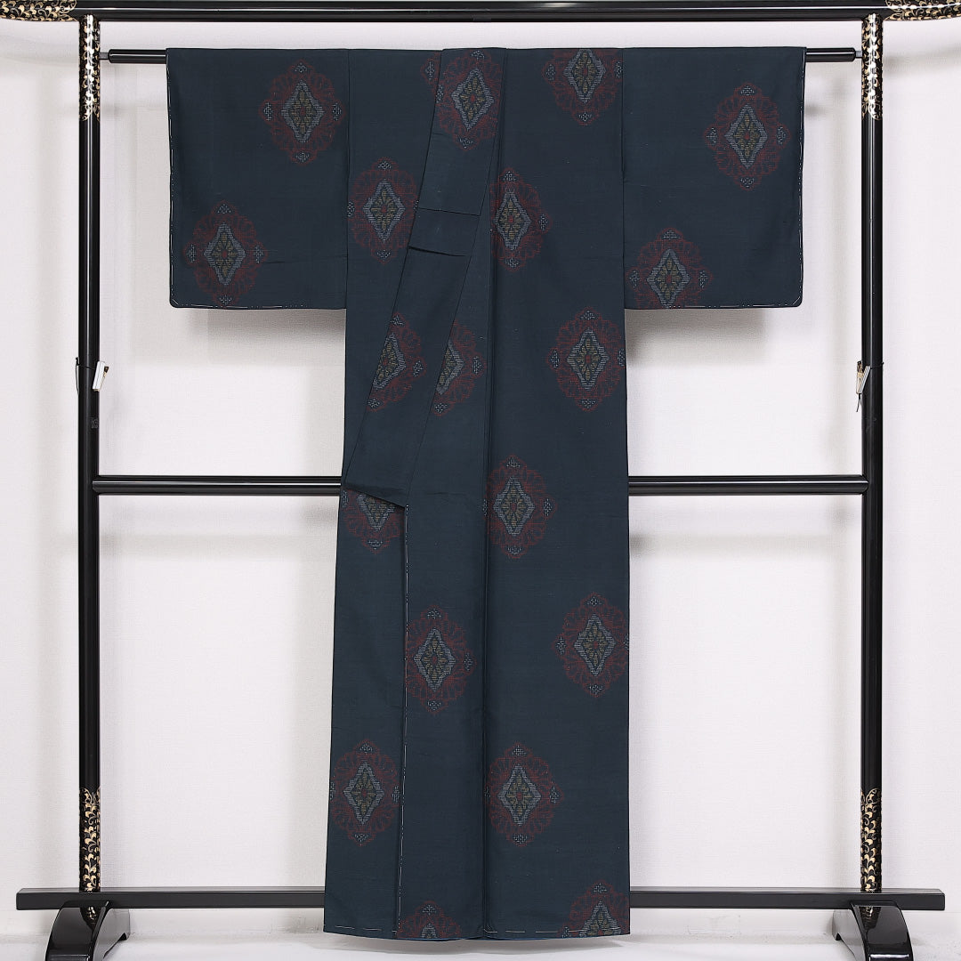 真綿紬 袷 身丈159cm 裄丈62cm 正絹 Bランク カジュアル 広衿 Mサイズ 幾何学柄 緑系 HP 1223-10105