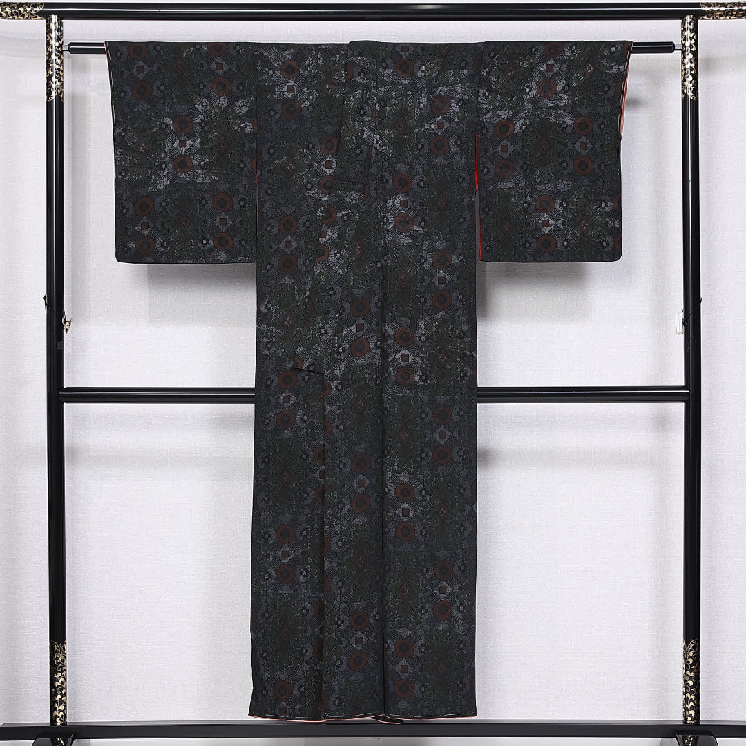 アンティーク 紬 袷 身丈149cm 裄丈63cm 正絹 Aランク バチ衿 XSサイズ 花柄 植物柄 黒系 RP 1223-11243