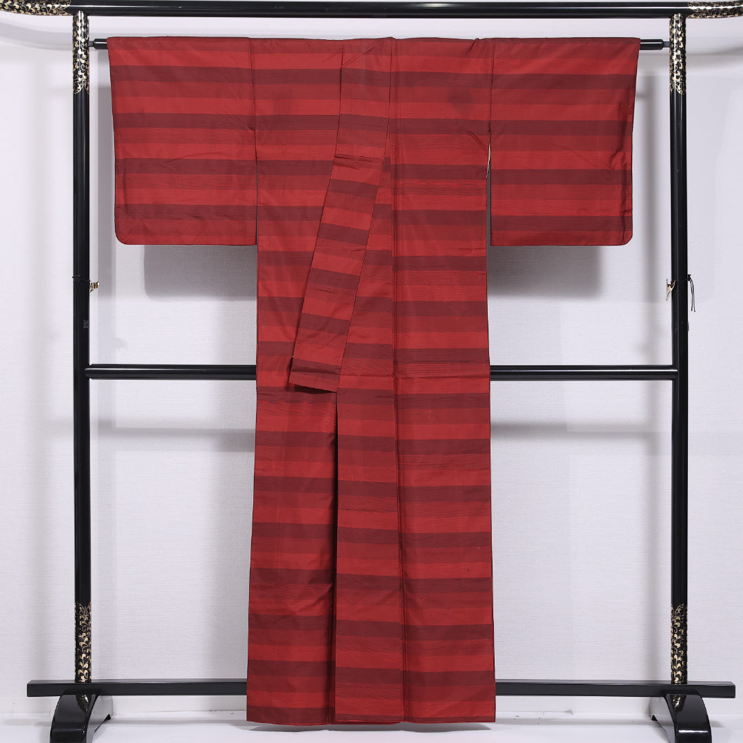 紬 袷 身丈160cm 裄丈66cm 正絹 Cランク カジュアル 広衿 Lサイズ 縞 赤系 HP 1223-11842