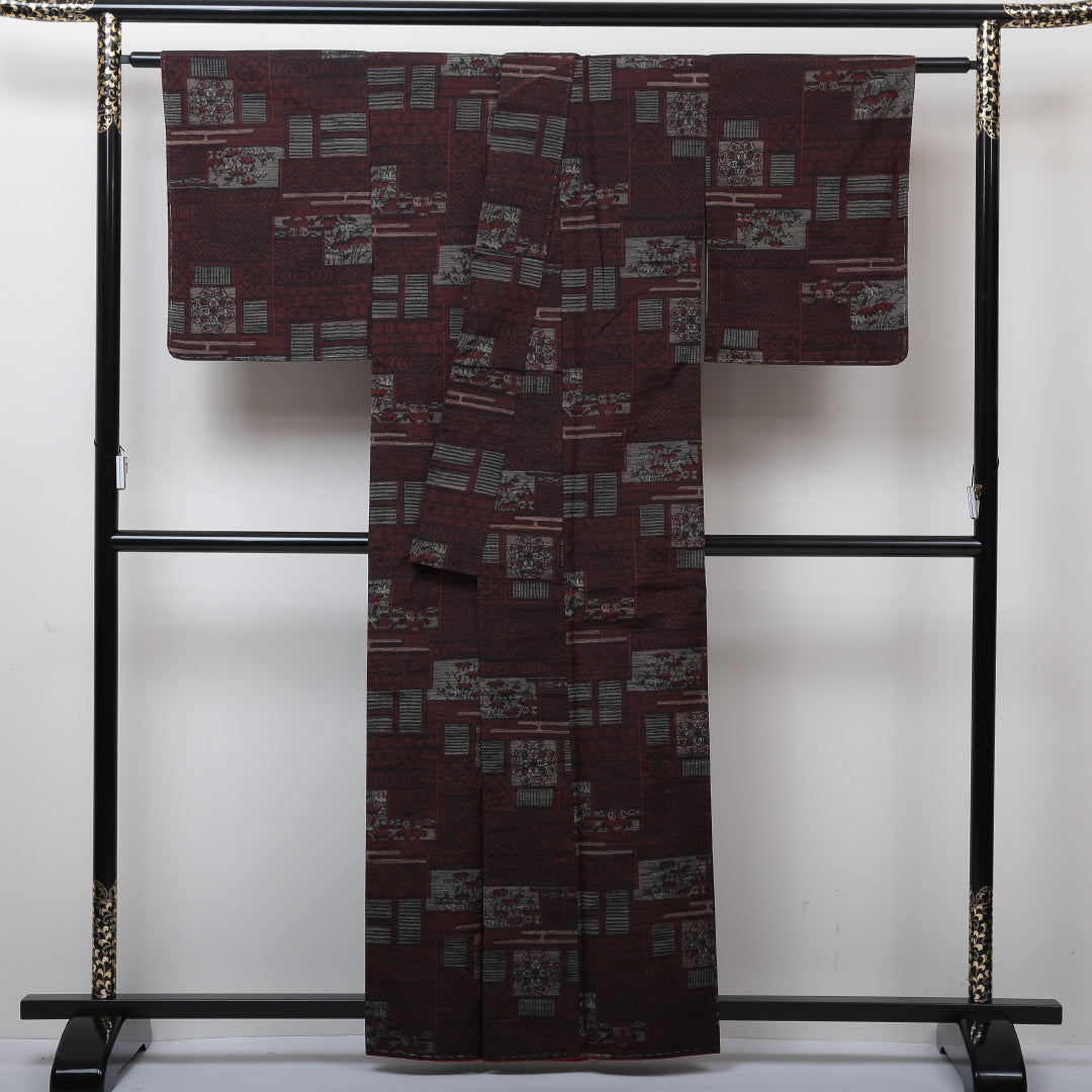 紬 袷 身丈160cm 裄丈62cm 正絹 Aランク カジュアル 広衿 Lサイズ 古典柄 赤系 RP 1223-02911