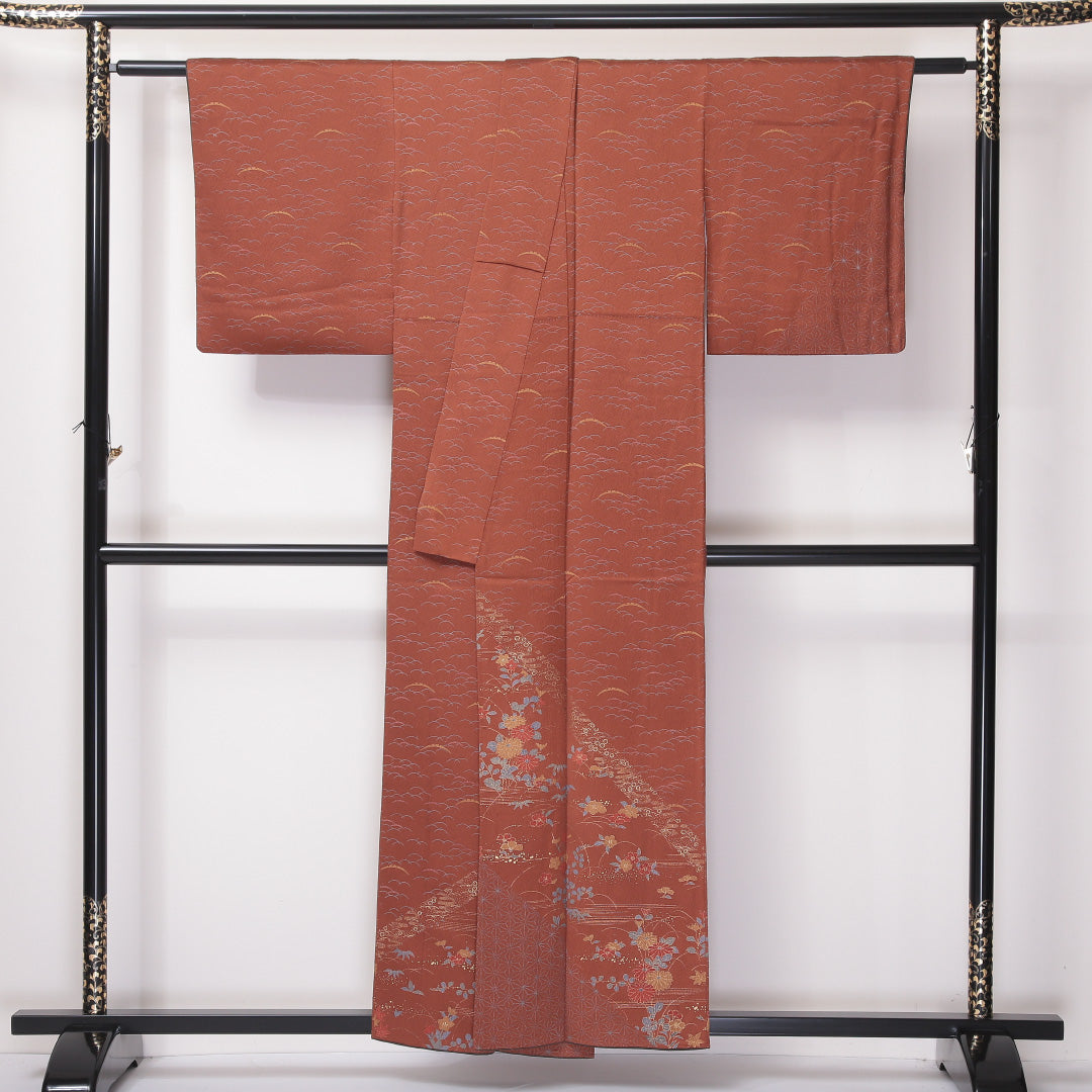 訪問着 袷 身丈155~159cm 裄62cm 正絹 芝草 麻の葉 菊 金彩 スコッチガード 朱系 ちりめん Sランク 1212-00632