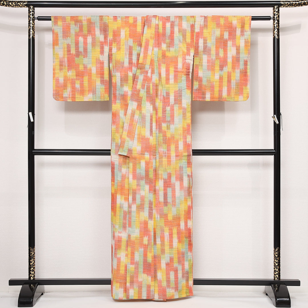 洗える着物 ウールの紬 単衣 身丈161cm 裄丈63cm ウール Cランク カジュアル バチ衿 Lサイズ 肩当て 創作柄 朱系 GP 1223-13289
