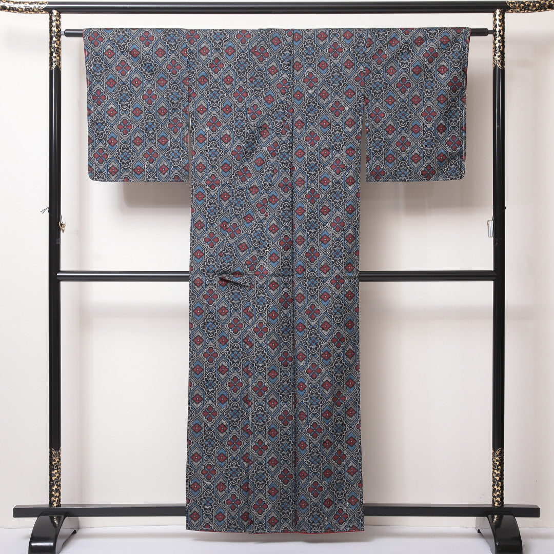 アンサンブル 大島紬 袷 身丈159cm 裄64cm 正絹 龍郷 グレー系 証紙 しつけ糸 Sランク 1216-01037