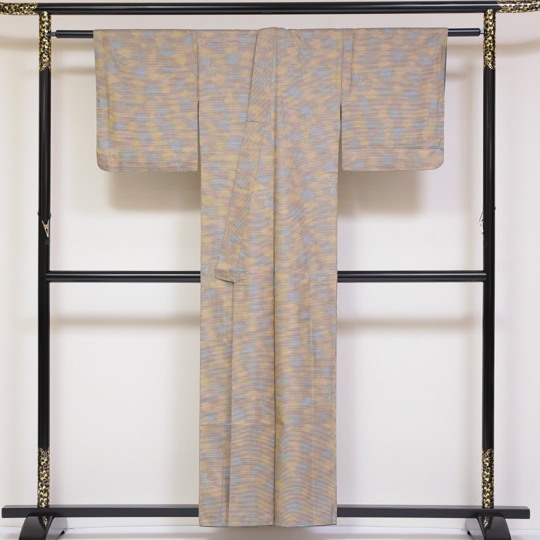 紬 袷 身丈155cm 裄丈62cm 正絹 Aランク カジュアル バチ衿 Mサイズ ぼかし染 笹 黄系 RP 1223-03175