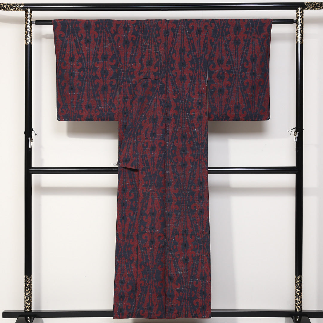 お召 袷 身丈153cm 裄丈62cm 正絹 Sランク インフォーマル 広衿 Sサイズ 漆糸 アラベスク文様 赤系 RP 1222-03119