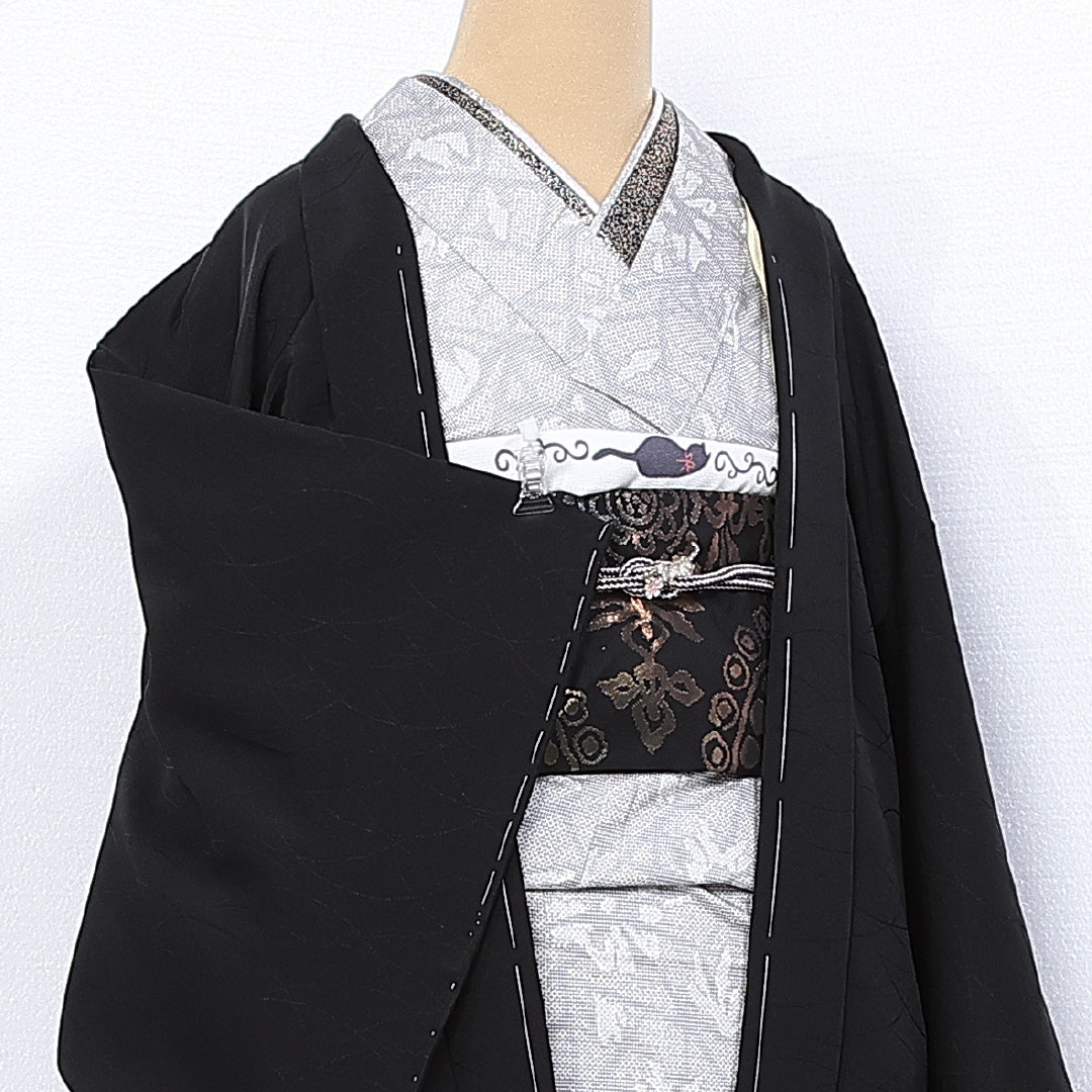 羽織 身丈81cm 裄丈63cm S 正絹 Sランク 袷 一つ紋 芝草 輪違い 黒羽織 しつけ糸 1217-10286