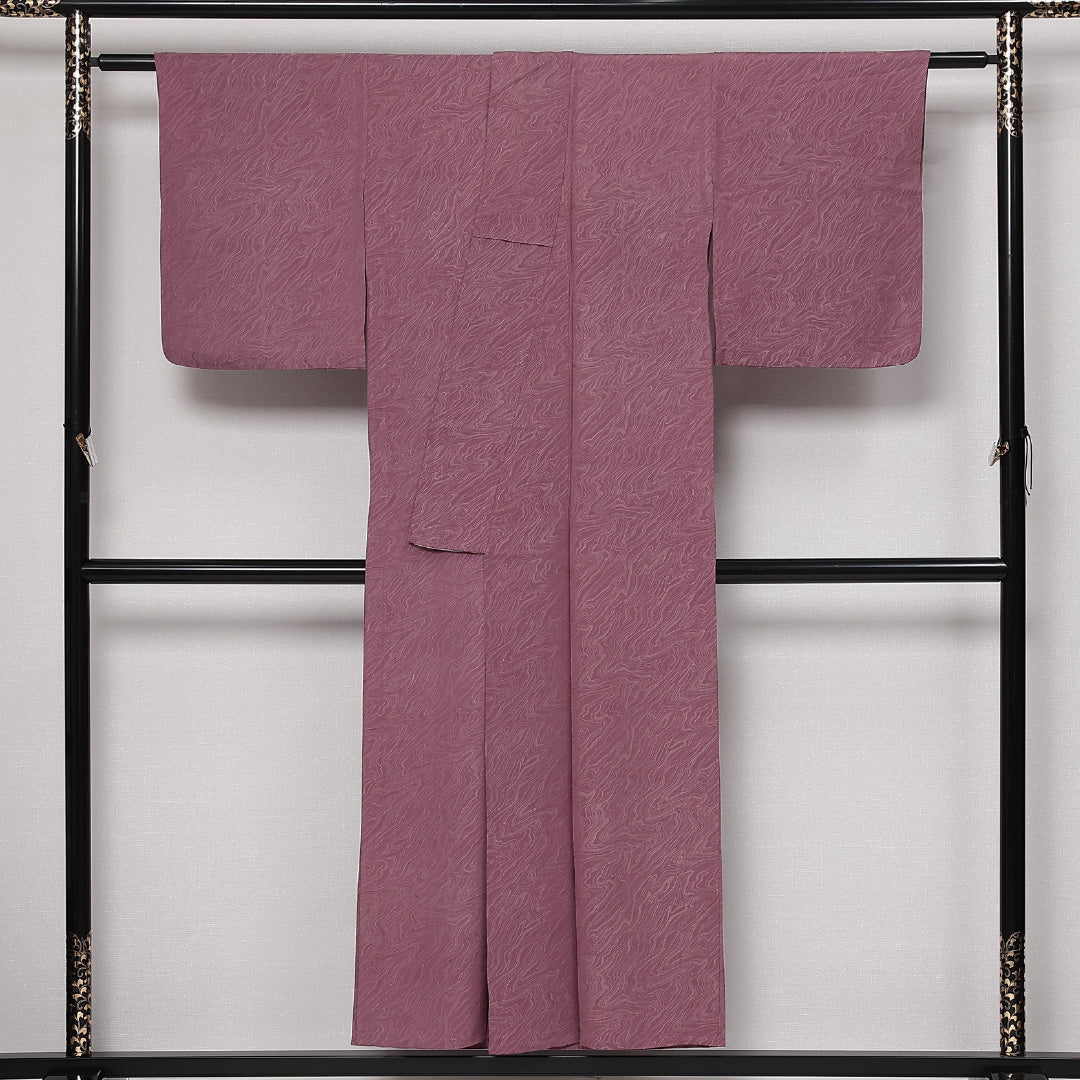 小紋 単衣 身丈142cm 裄丈62cm 正絹 Aランク 一つ紋 (五三桐) セミフォーマル 広衿 XSサイズ 織り出し 創作柄 紫系 RP 1221-13618