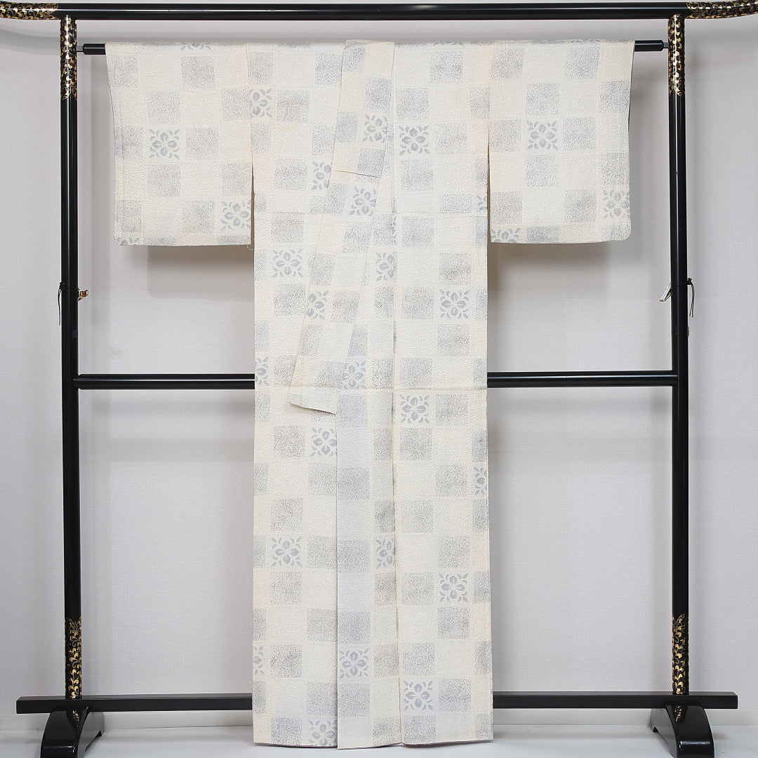 小紋 身丈161cm 裄丈63.5cm Cランク L 正絹 袷 広衿 ふくれ織 市松 カジュアル クリーム系 1215-12057