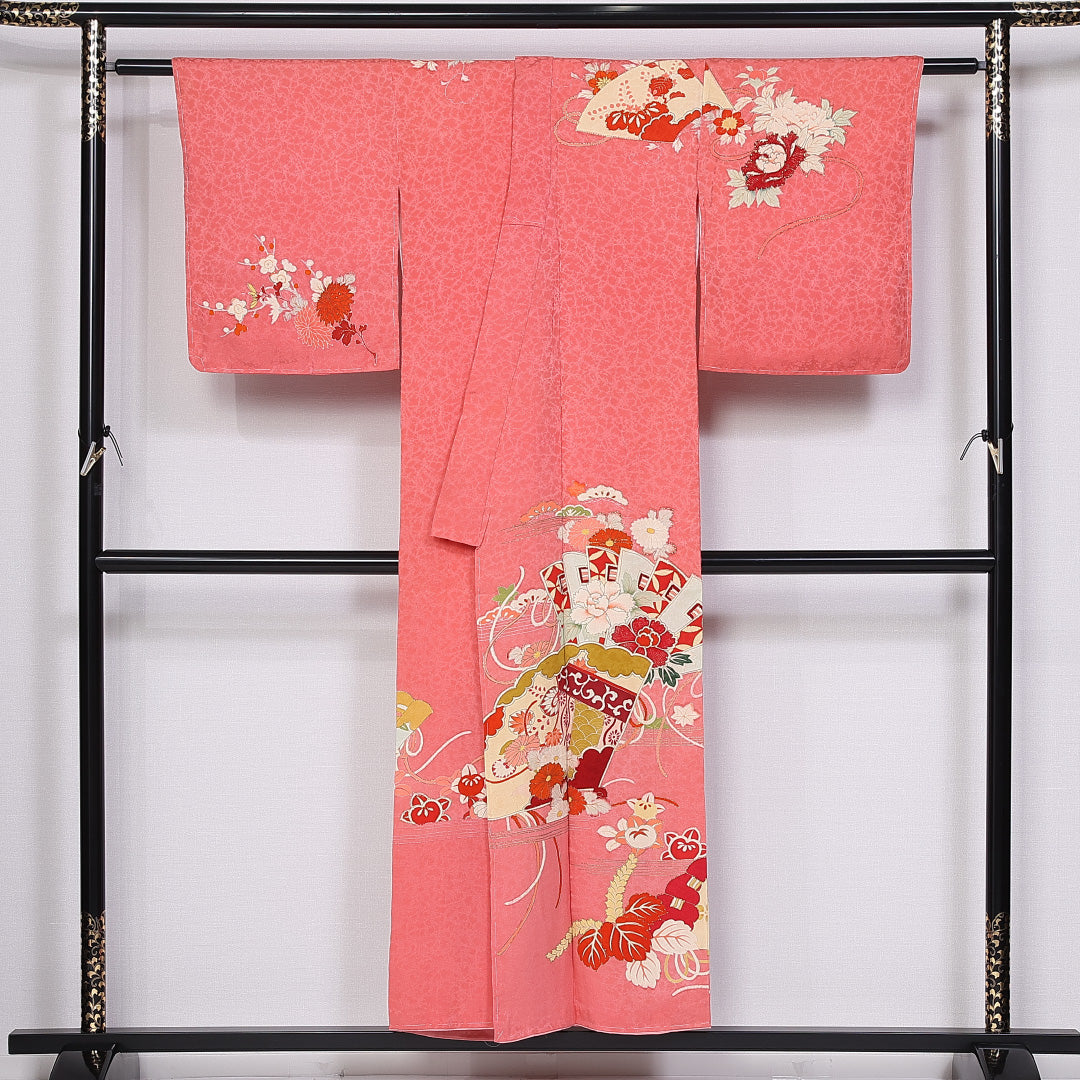 アンティーク 訪問着 袷 身丈152cm 裄丈64cm 正絹 Aランク 一つ紋 (五三桐) バチ衿 Sサイズ 織り出し 扇 桐 創作柄 ピンク系 M4 1217-10674
