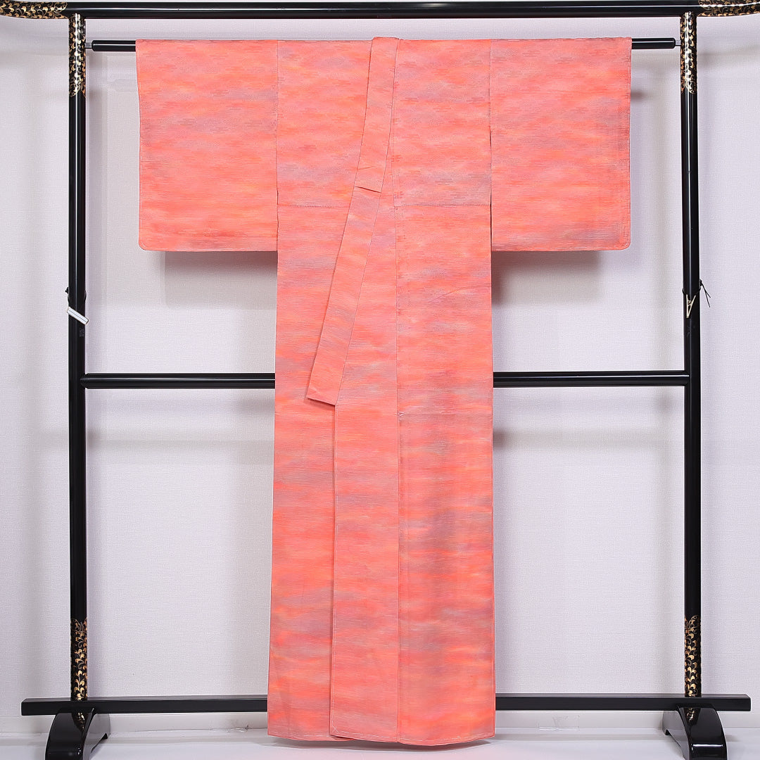 小紋 袷 身丈159cm 裄丈62cm 正絹 Sランク インフォーマル バチ衿 Mサイズ 織り出し ぼかし染 エ霞 ピンク系 RP 1221-10939