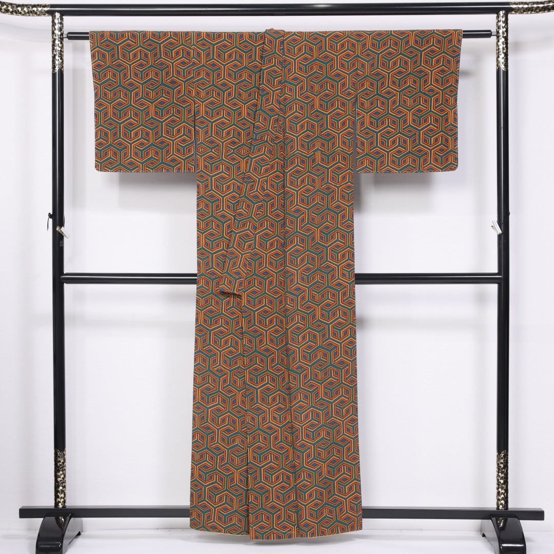 洗える着物 小紋 袷 身丈156cm 裄丈64cm ポリエステル Sランク インフォーマル バチ衿 Mサイズ 亀甲 茶系 RP 1221-11480
