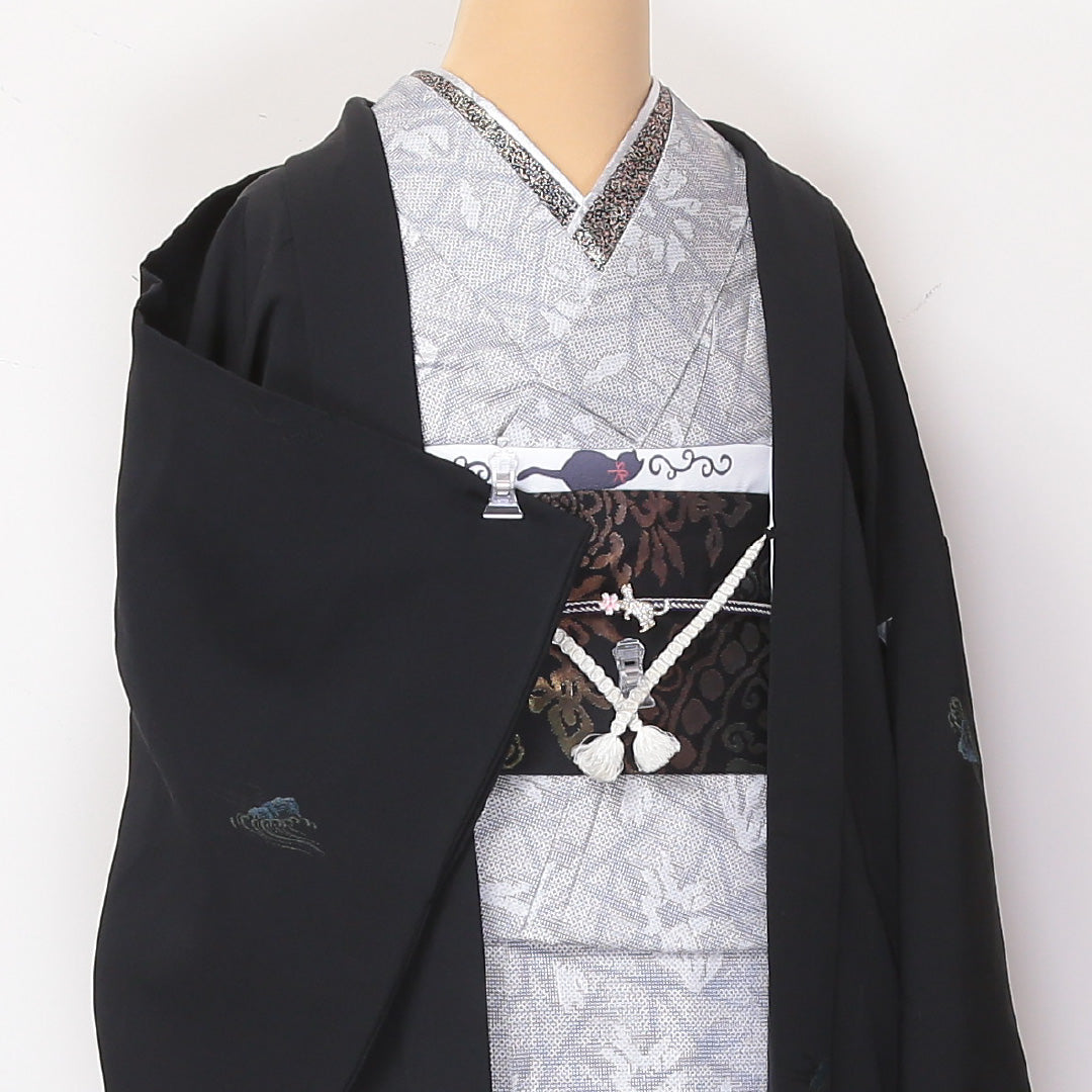黒羽織 身丈81cm 裄丈63cm S 正絹 五三桐 波頭 一つ紋 黒系 Sランク 1217-00766