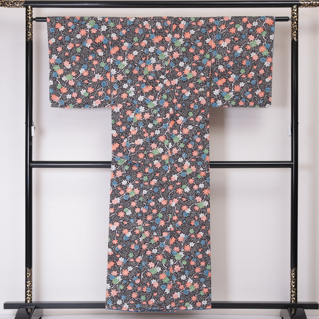小紋 袷 身丈155cm 裄丈61cm 正絹 Sランク インフォーマル 広衿 Mサイズ 紅葉 黒系 RP 1221-02063