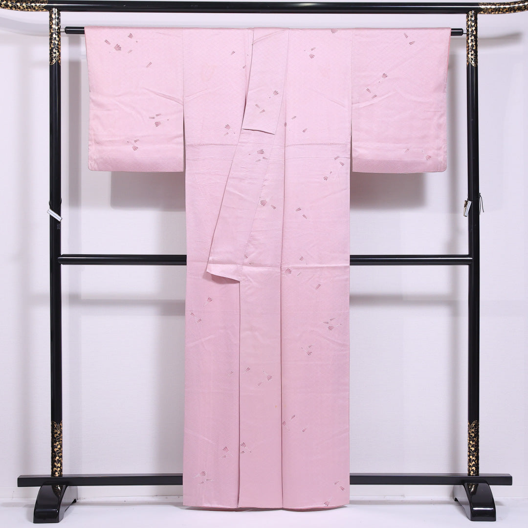 色無地 袷 身丈161cm 裄丈62cm 正絹 Cランク 一つ紋 (五三桐) セミフォーマル 広衿 Lサイズ 創作柄 ピンク系 HP 1219-11548