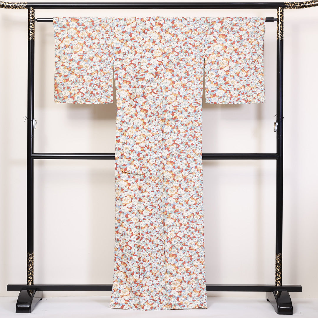 小紋 洗える着物 単衣 身丈164cm 裄丈65cm ポリエステル Sランク Lサイズ 広衿 インフォーマル 居敷当て 椿 白系 1215-02290