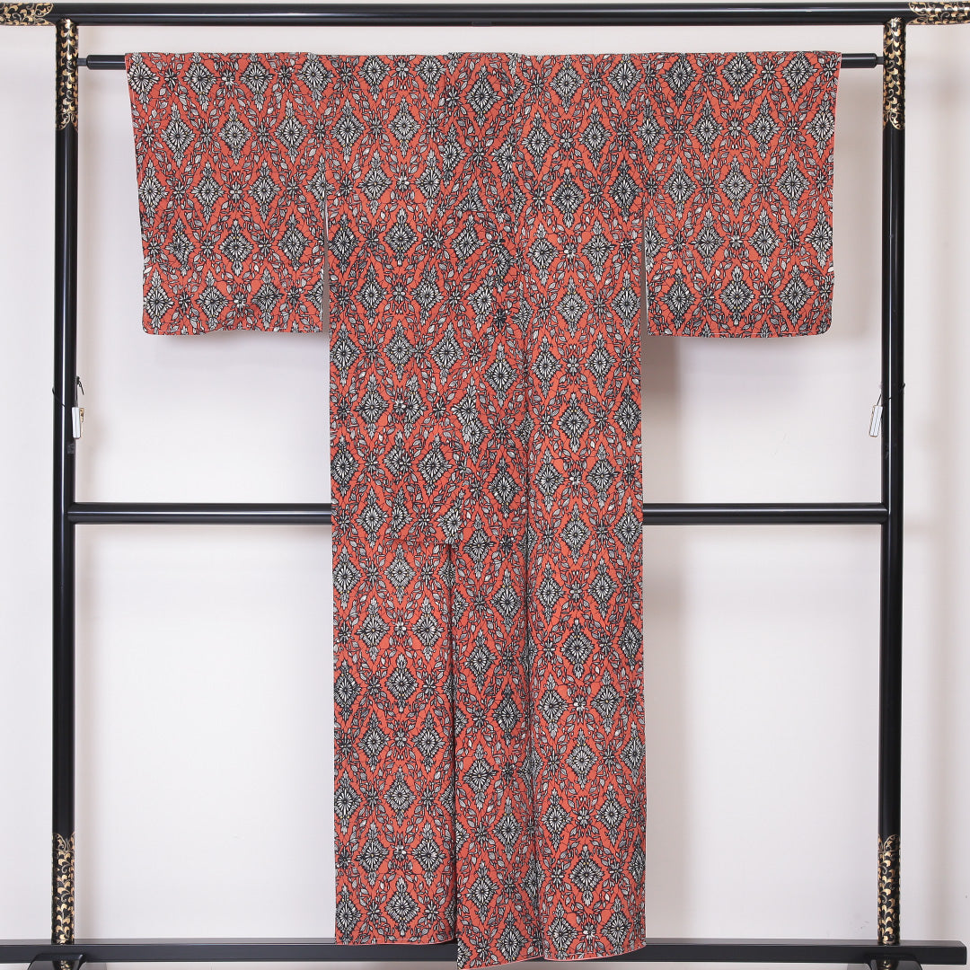 小紋 袷 身丈152cm 裄丈63cm 正絹 Sランク インフォーマル 広衿 Sサイズ 菊菱 朱系 RP 1221-02116