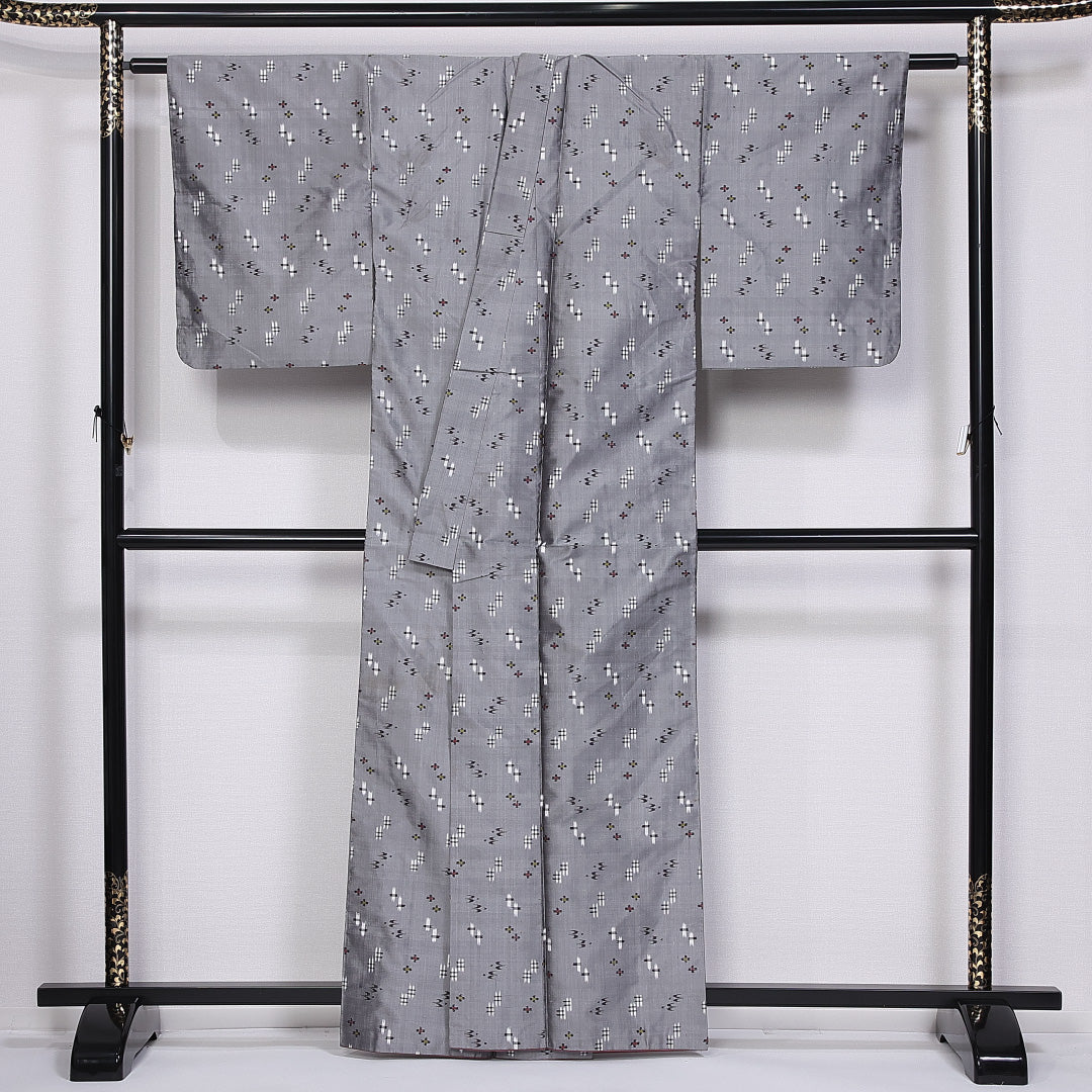 琉球絣の着物 袷 身丈161cm 裄丈64cm 正絹 Aランク カジュアル 広衿 Lサイズ トゥイグァー グレー系 M4 1223-11173