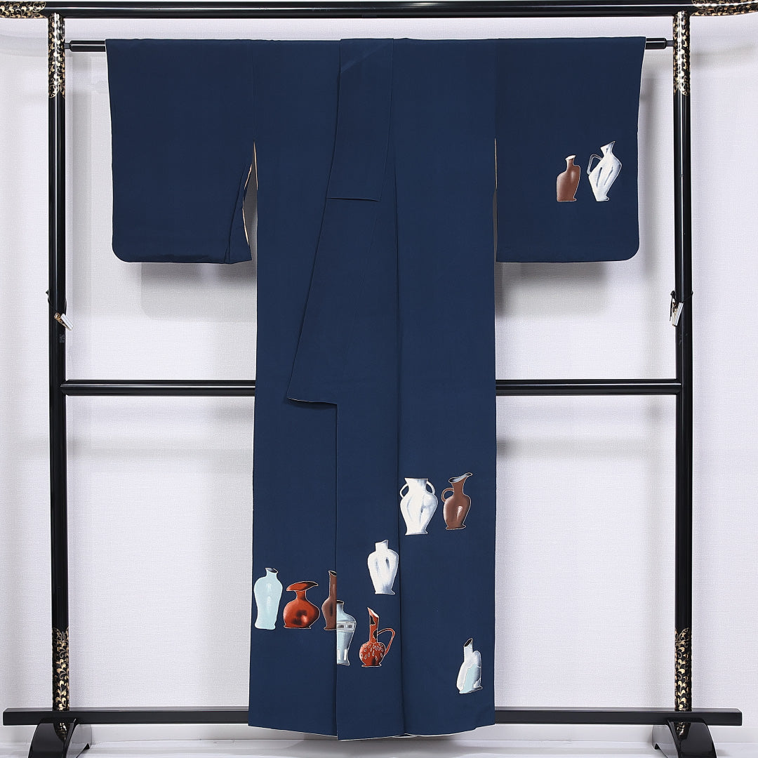 付下げ (ちりめん) 袷 身丈154cm 裄丈62cm 正絹 Aランク インフォーマル 広衿 Sサイズ 壺 ちりめん 紺系 RP 1218-11280