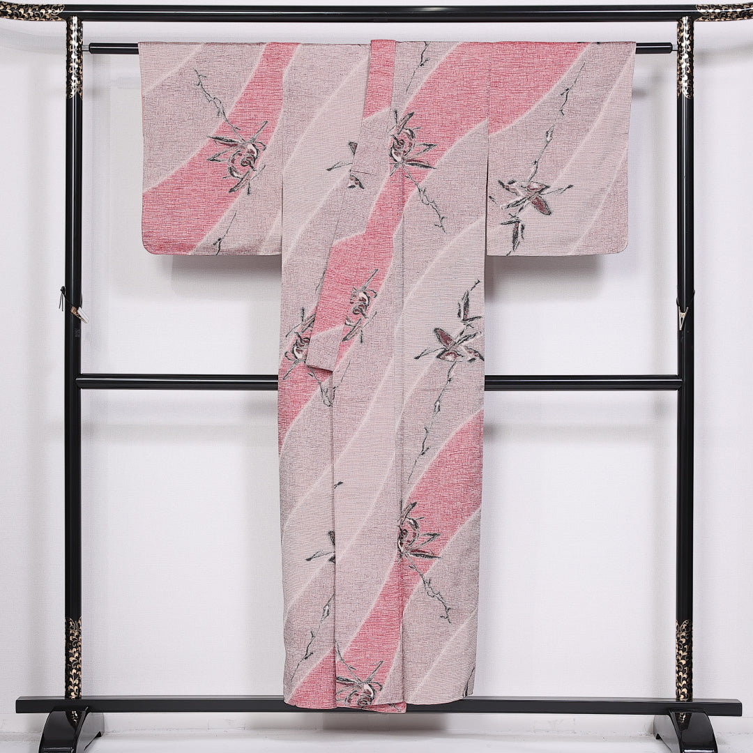 紬 袷 身丈158cm 裄丈62cm 正絹 Aランク カジュアル バチ衿 Mサイズ 花柄 ピンク系 RP 1223-10465