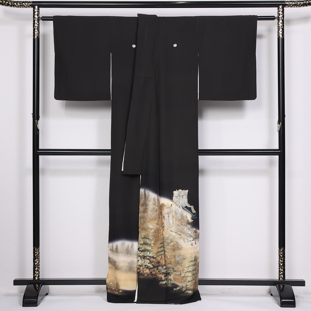 黒留袖 身丈162cm 裄丈65cm 袷 五つ紋 五三桐 正絹 Sランク 広衿 御所車 松 金箔 比翼仕立て 1211-F0315