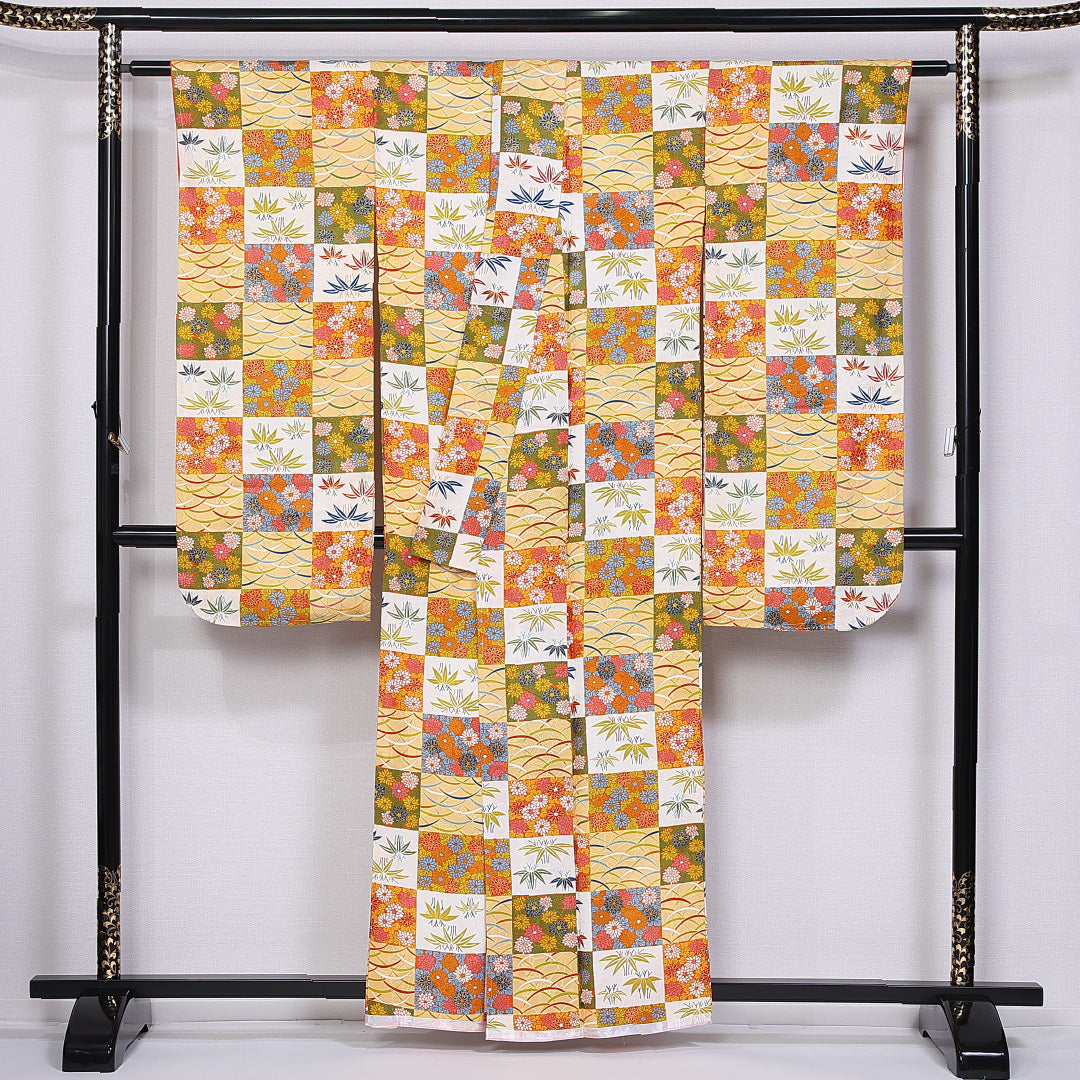 振袖 身丈158cm 裄丈63.5cm 袷 正絹 Bランク 広衿 市松模様 芝草 竹 菊 1213-F0396