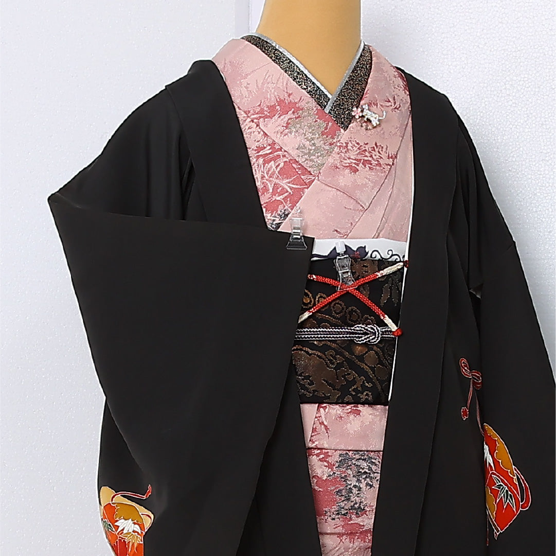 黒羽織 袷 身丈80cm 裄丈64cm 正絹 Cランク インフォーマル Mサイズ 紐あり 組紐 吉祥文様 黒系 HP 1233-12937