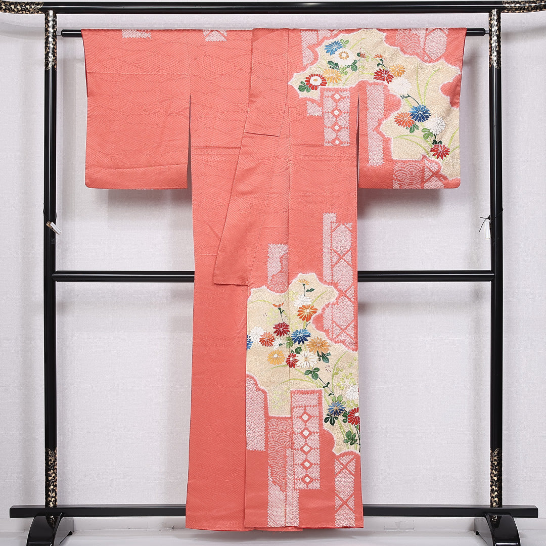 訪問着 袷 身丈151cm 裄丈60cm 正絹 Aランク セミフォーマル 広衿 Sサイズ 絞り 金駒刺繍 道長取り 菊 朱系 RP 1217-10714