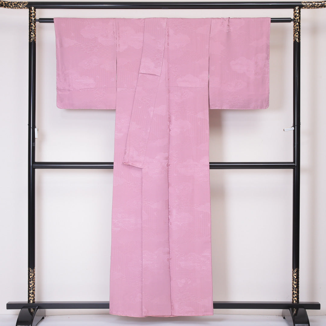 色無地 袷 身丈158cm 裄丈64cm 正絹 Aランク 一つ紋 (五三桐) 紋意匠 (吉祥文様) セミフォーマル 広衿 Mサイズ しつけ糸 紫系 RP 1219-05245