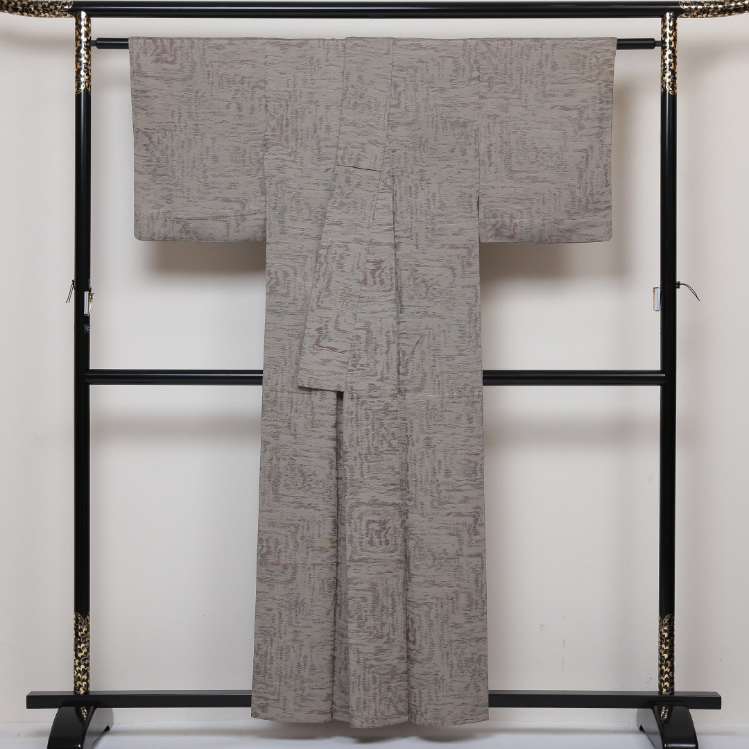 紬 単衣 身丈157cm 裄丈62cm 正絹 Cランク Mサイズ バチ衿 カジュアル 創作柄 グレー系 1216-02964