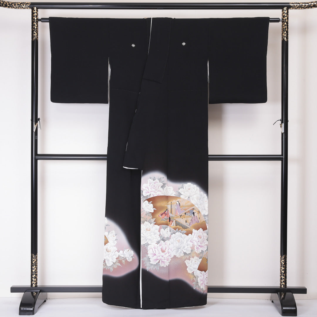 黒留袖 五つ紋 松皮菱に蔦 身丈160cm 裄丈64.5cm Sランク 正絹 袷 比翼 広衿 L 京友禅 平安絵巻 牡丹 フォーマル 黒系 1211-F0212