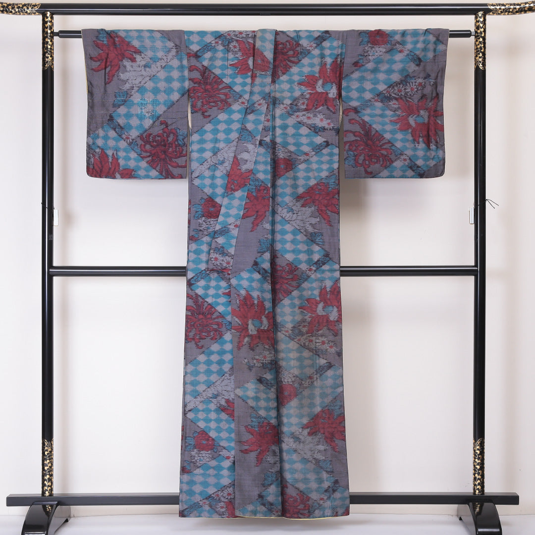 アンティーク 紬(銘仙) 袷 身丈158cm 裄丈65cm 正絹 Cランク Mサイズ バチ衿 グレー系 1216-03374