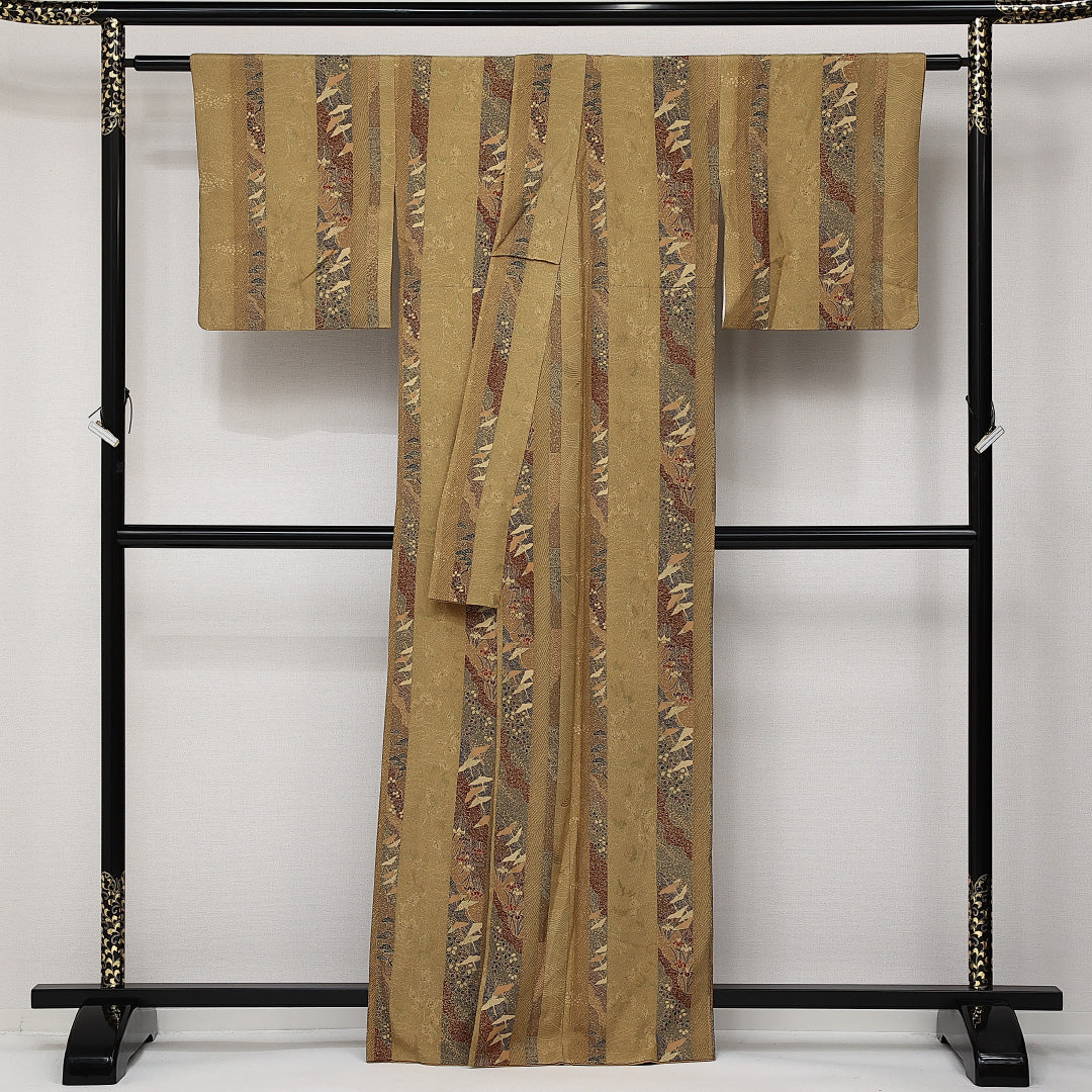 小紋 袷 身丈162cm 裄丈62cm 正絹 Sランク インフォーマル 広衿 Lサイズ 金彩 鷺 菖蒲 松 茶系 RP 1221-14174