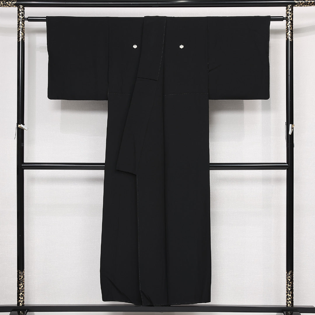 黒紋付 五つ紋 五三桐 身丈150cm 裄丈63.5cm Sランク 正絹 袷 広衿 S フォーマル 黒系 1299-F0547
