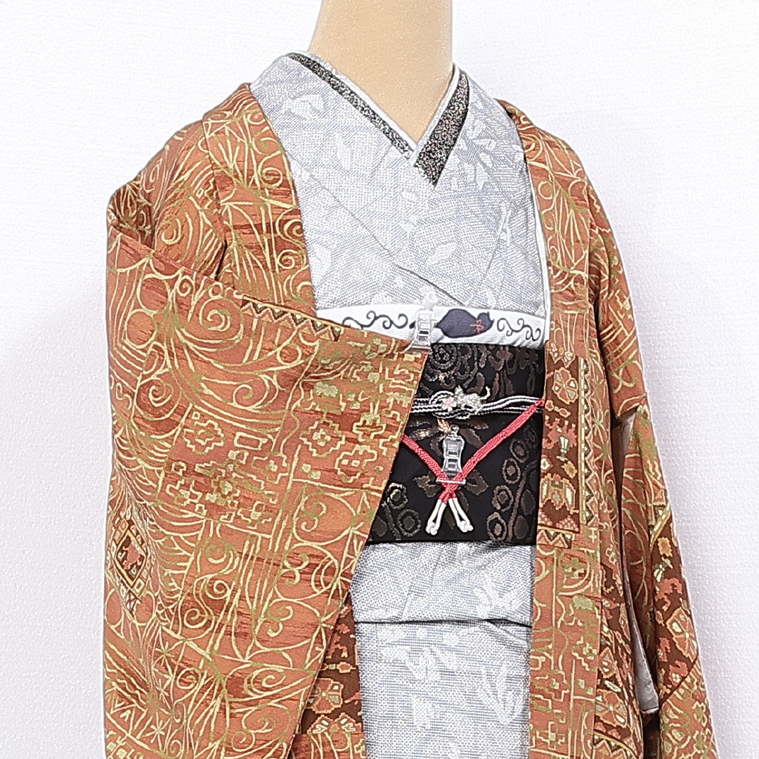 羽織 袷 身丈77cm 裄丈62cm 正絹 Sランク カジュアル Sサイズ 紐あり 幾何学柄 朱系 RP 1232-10300