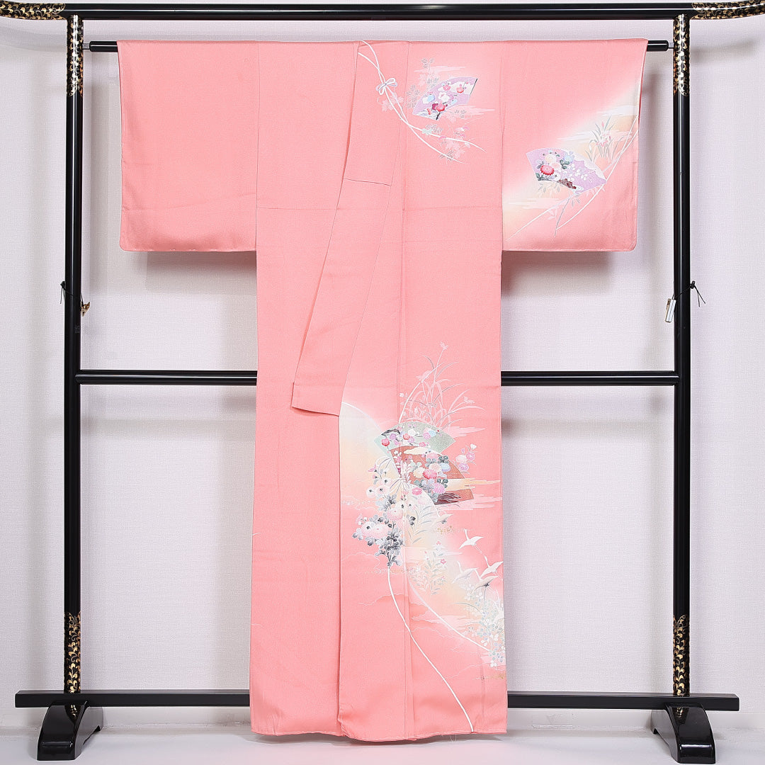 訪問着 袷 身丈159cm 裄丈63cm 正絹 Aランク セミフォーマル 広衿 Mサイズ ぼかし染 金彩 鶴 菊 ピンク系 RP 1217-10382