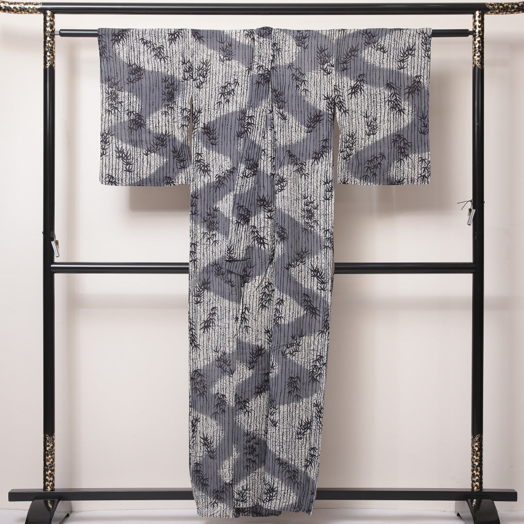 小紋 夏物 洗える着物 夏物 身丈158cm 裄丈60cm 麻 Aランク Mサイズ バチ衿 インフォーマル 居敷当て 肩当て よろけ縞 笹 グレー系 1215-02177