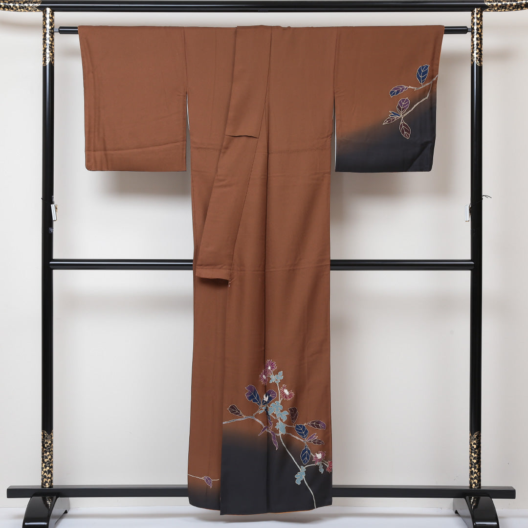 訪問着 袷 身丈158cm 裄丈66cm 正絹 Aランク セミフォーマル 広衿 Mサイズ 京友禅 草野一騎 金彩 作家物 落款 菊 茶系 SR 1217-04331