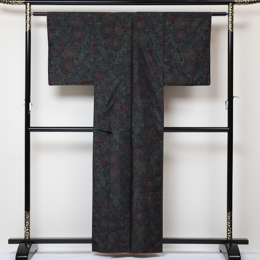 大島紬 袷 身丈159cm 裄63.5cm 正絹 黒系 Aランク 緯総絣 花柄 1216-00529-3310 1216-00529