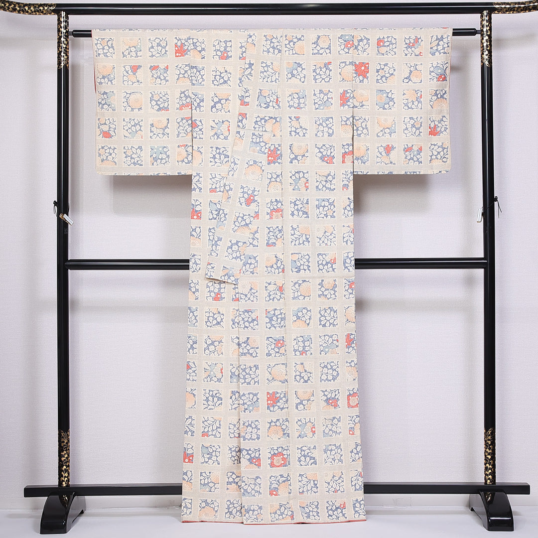 紬 身丈164cm 裄丈63.5cm L 正絹 Cランク 袷 広衿 紬 後染め 絵札 紅葉 桜 菊 梅 1216-10946