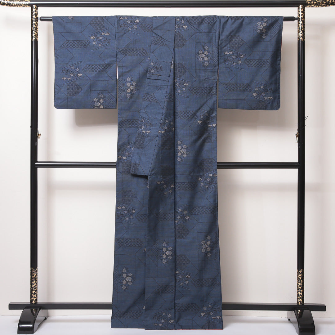 大島紬 袷 身丈164cm 裄65cm 正絹 矢絣 花柄 紺系 Aランク 1216-01055