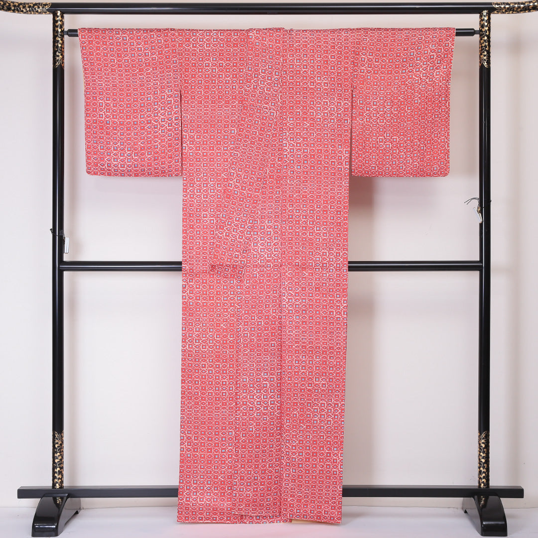 小紋 袷 身丈161cm 裄丈64cm 正絹 Aランク インフォーマル 広衿 Lサイズ 幾何学柄 赤系 HP 1221-02073
