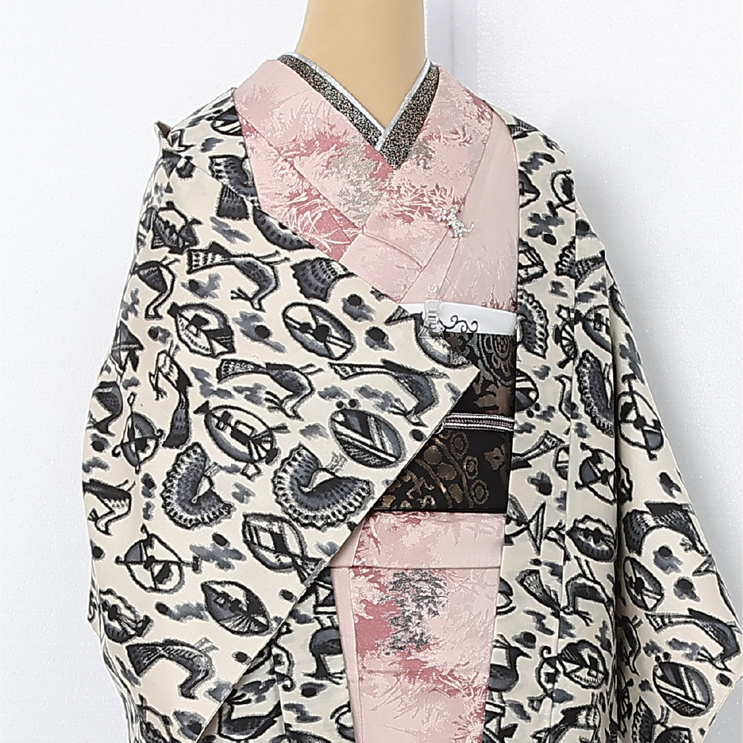 アンティーク 羽織 (銘仙) 袷 身丈86cm 裄丈62cm 正絹 Bランク Sサイズ 孔雀 白系 M4 1232-12552