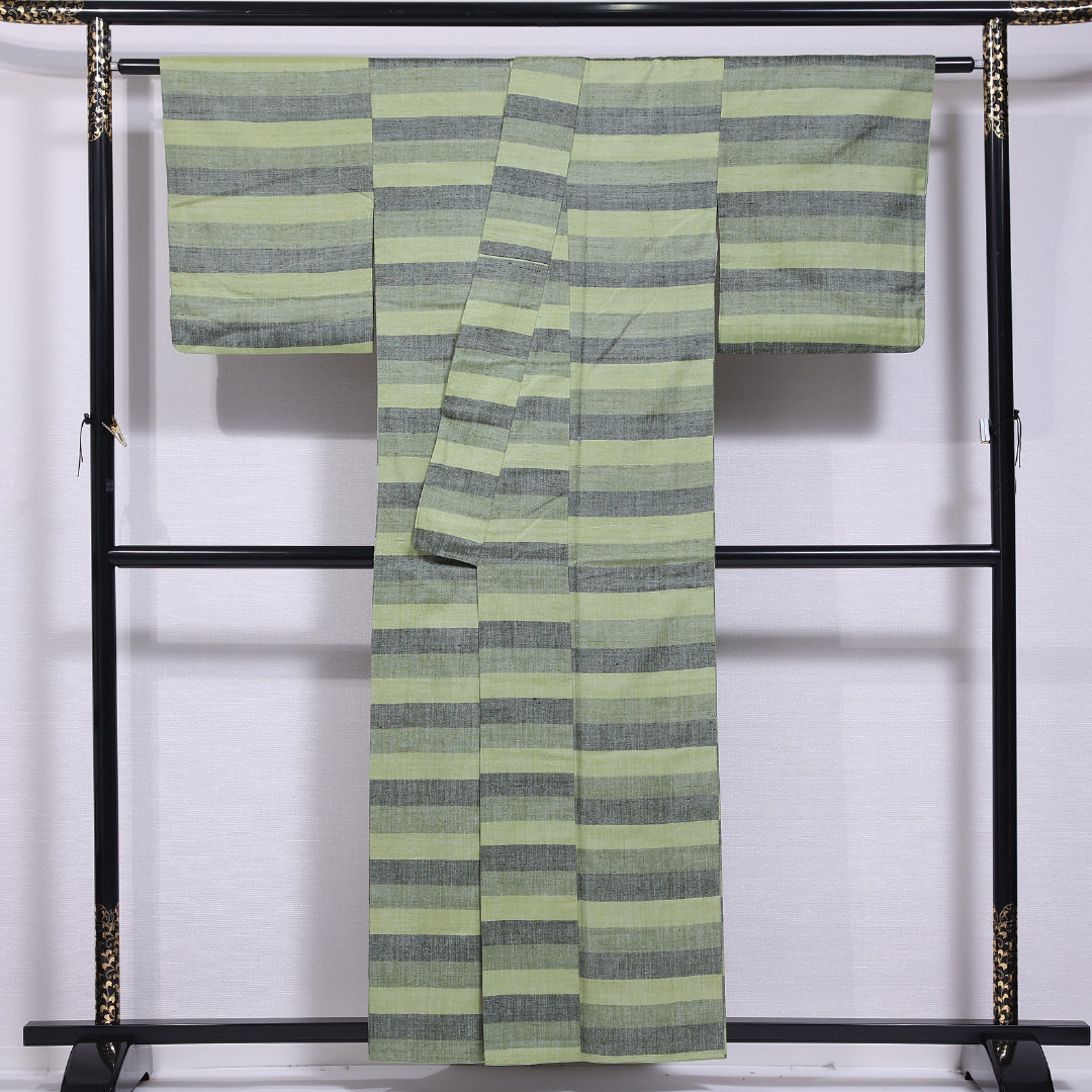 紬 袷 身丈155cm 裄丈62cm 正絹 Sランク カジュアル 広衿 Mサイズ 縞 緑系 RP 1223-11827