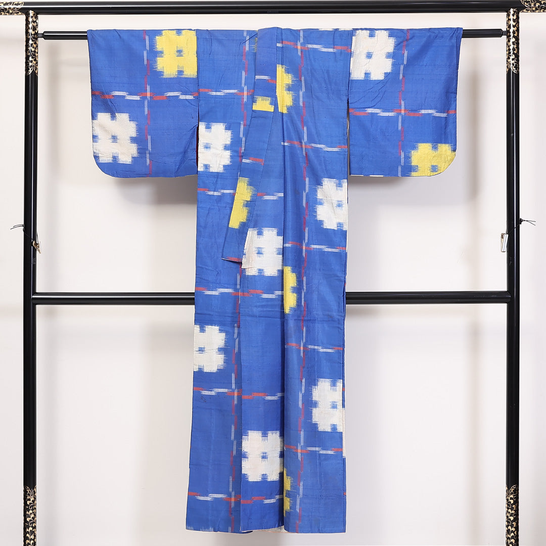 アンティーク 銘仙の着物 袷 身丈146cm 裄丈61cm 正絹 Cランク バチ衿 XSサイズ 井桁絣 青系 RP 1223-03746