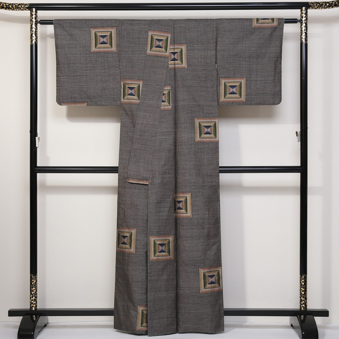 大島紬 袷 身丈161cm 裄65.5cm 正絹 グレー系 Aランク モダン 1216-00655-3422