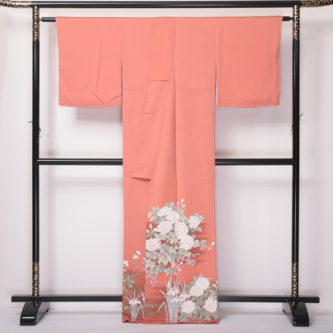 未使用品 色留袖 三つ紋 丸に立ち沢瀉 身丈168cm 裄丈66cm Nランク 正絹 袷 広衿 XL 落款 しつけ糸 金彩 牡丹 セミフォーマル 朱系 1211-F0271