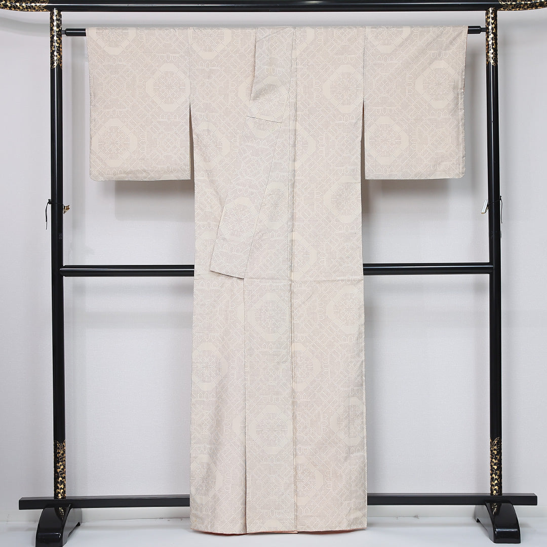 大島紬 身丈161cm 裄丈64.5cm Cランク L 正絹 袷 広衿 蜀江 白大島 カジュアル クリーム系 1216-12005