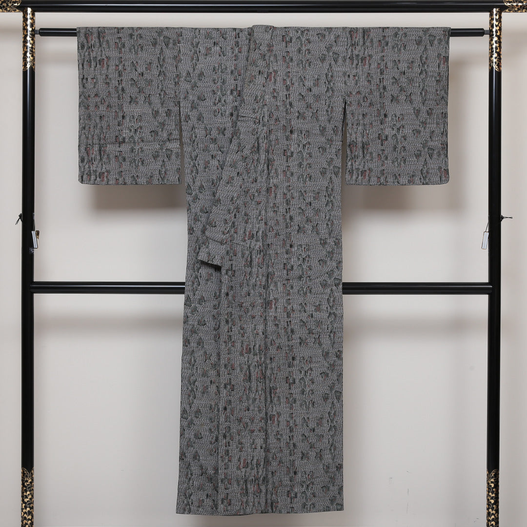 麻の紬 夏物 洗える着物 夏物 身丈146cm 裄丈62cm 麻 Cランク XSサイズ バチ衿 カジュアル 居敷当て 肩当て 創作柄 グレー系 1216-01378
