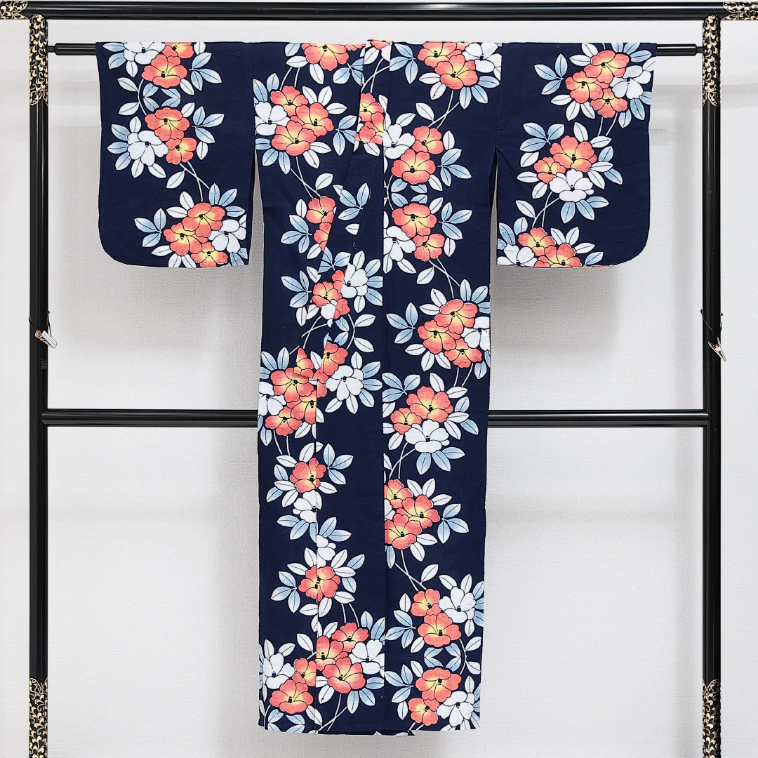 浴衣 夏物 洗える着物 身丈142cm 裄丈60cm Aランク 木綿 バチ衿 XSサイズ カジュアル 花柄 可憐 鮮やか 紺系 1218-14275