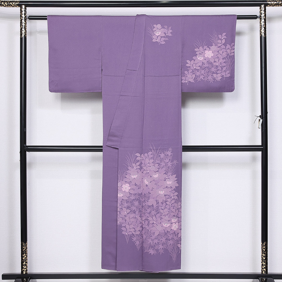 訪問着 袷 身丈146cm 裄丈58cm 正絹 Sランク 一つ紋 (三枚柏) セミフォーマル バチ衿 XSサイズ 椿 紅葉 紫系 RP 1217-10706